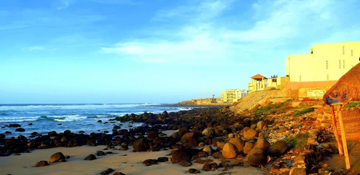 Terrain A vendre, 9000 m2 Front-Mer à Almadies, Titre Foncier
