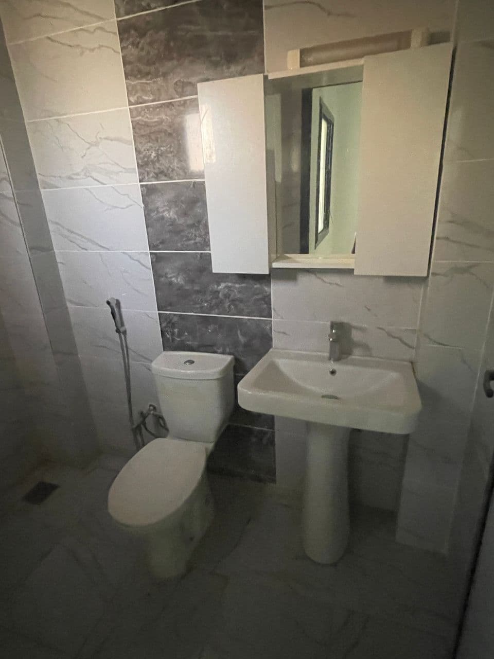 Location - Grand Appartement Lumineux à Liberté 6 (Deux Voies)