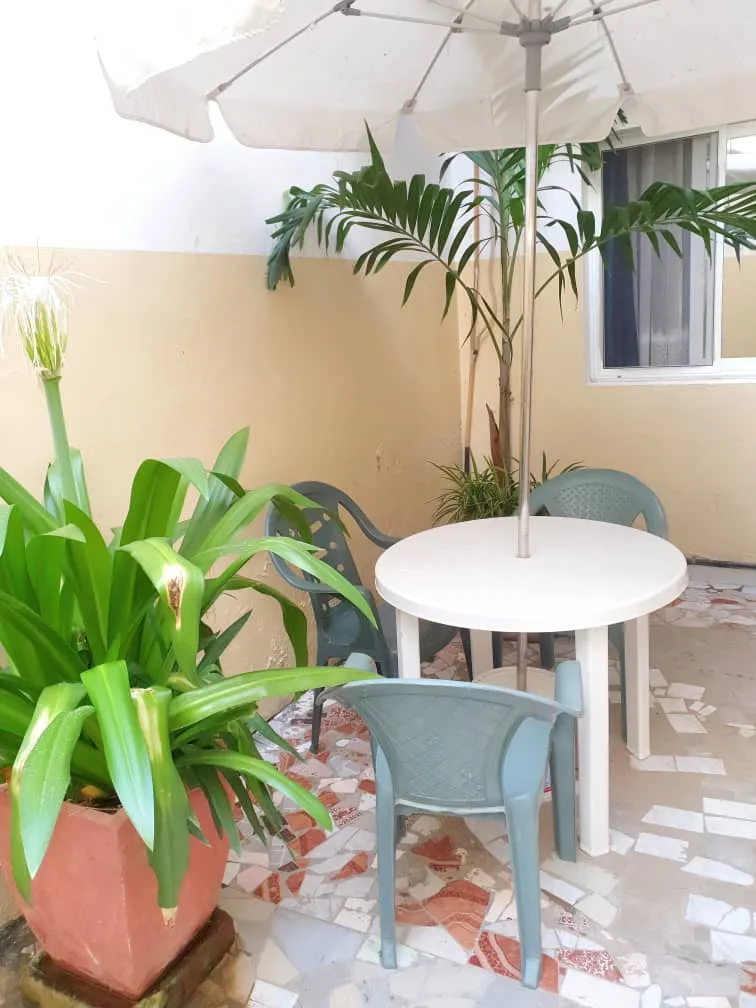A louer, Studio Meublé climatisé à Hann Mariste