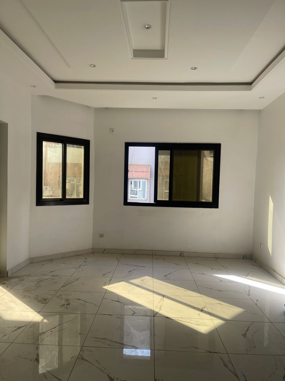 Location - Grand Appartement Lumineux à Liberté 6 (Deux Voies)